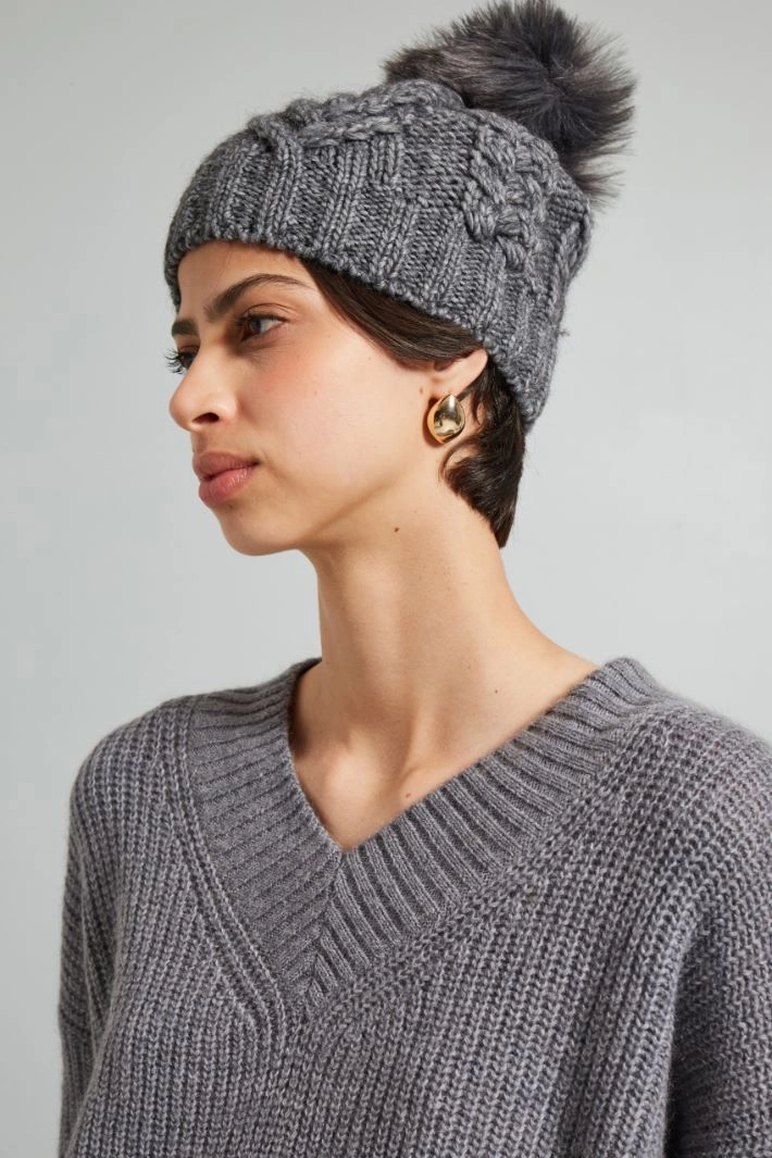 Braided beanie hat with pom pom - MEDIUM GREY