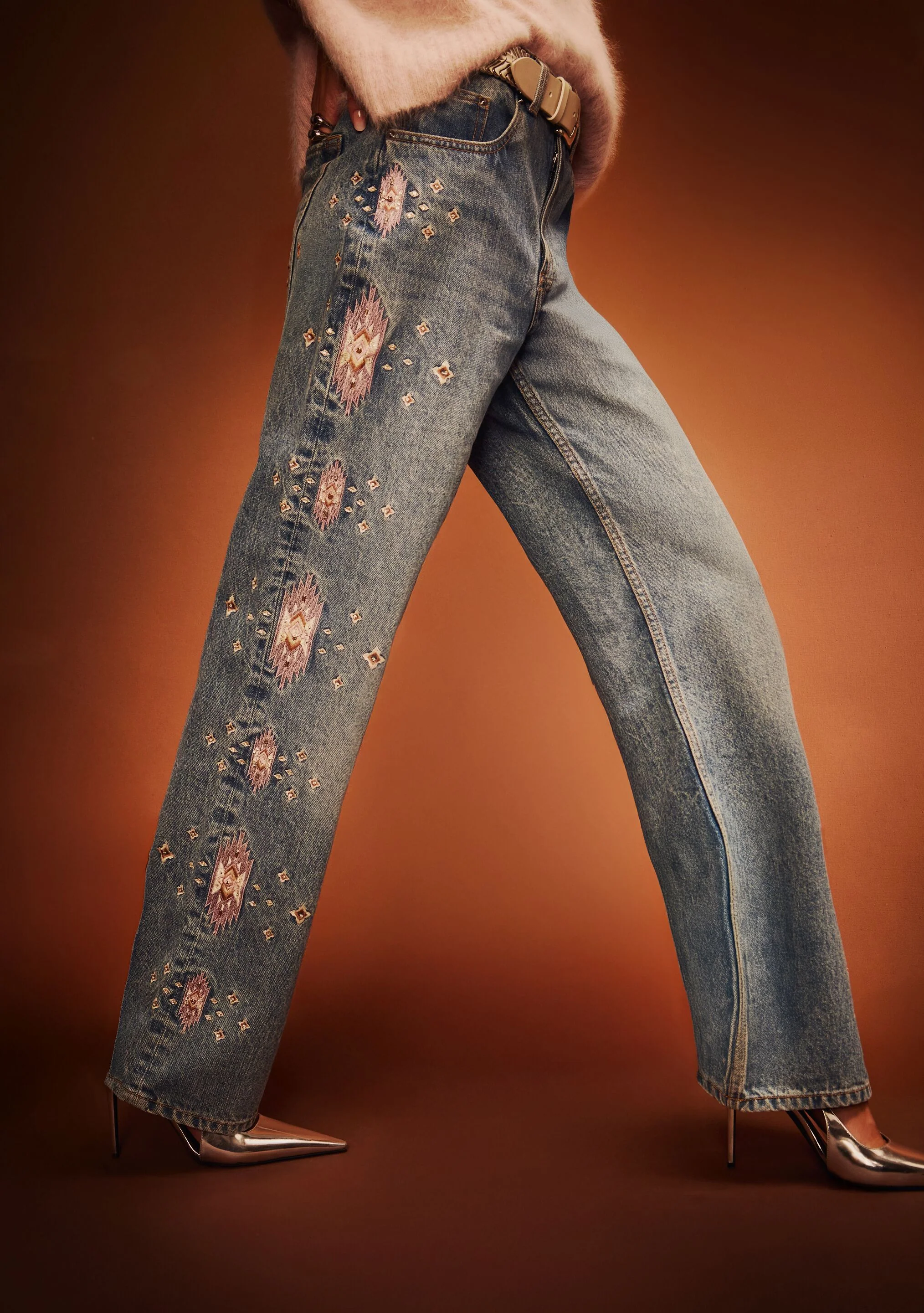 Vero Embroidered Jean