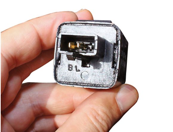 Centrale de clignotants Shin Yo Flasher relay, electronic 12 V, narrow 3-way plug with 2 pins UniverselRef : SHYO00237A / 1130525