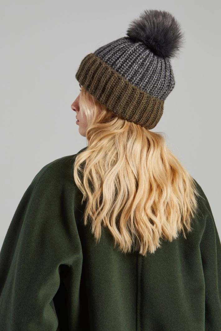 Beanie with pom pom - KHAKI GREEN GREY