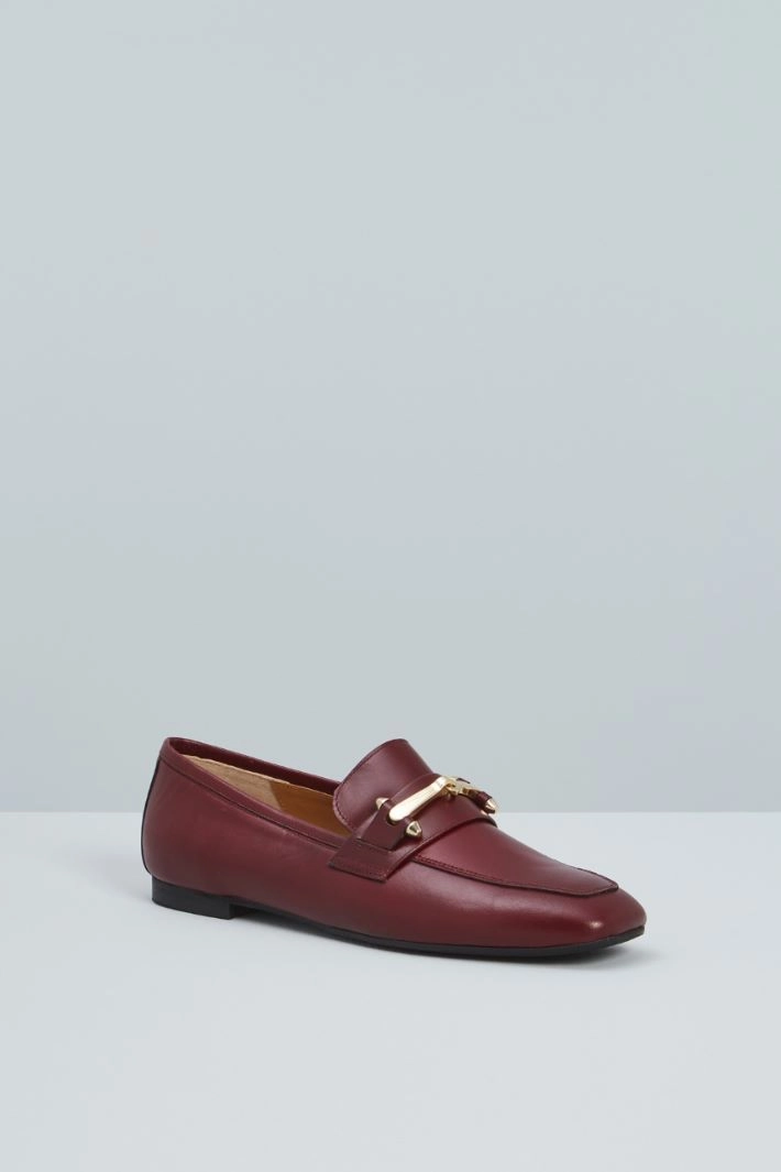 Moccasins with clamps - BORDEAUX GOLD
