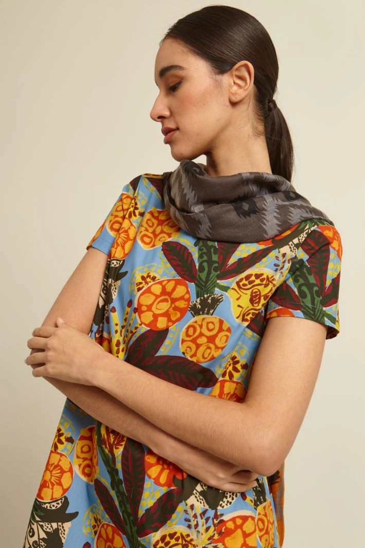 Fringed stole - GREY ORANGE BLACK