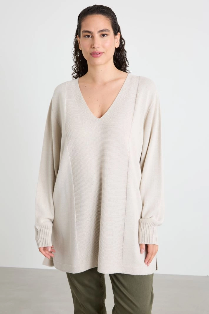 V-neck sweater - SAND