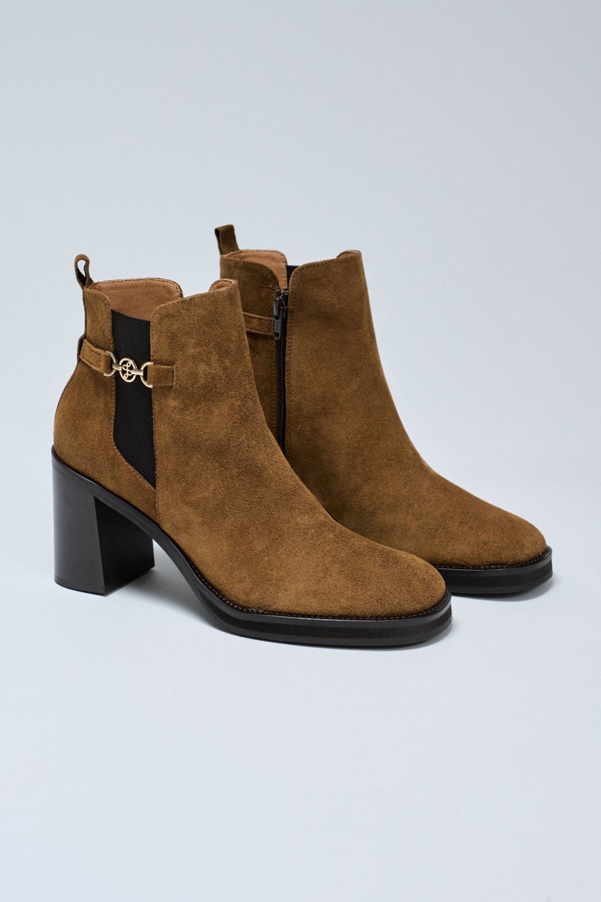 SUEDE BOOTS