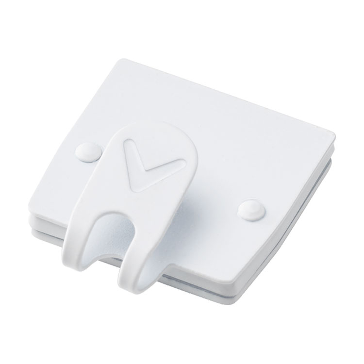 Callaway Triple Track Hat Clip & Ball Marker