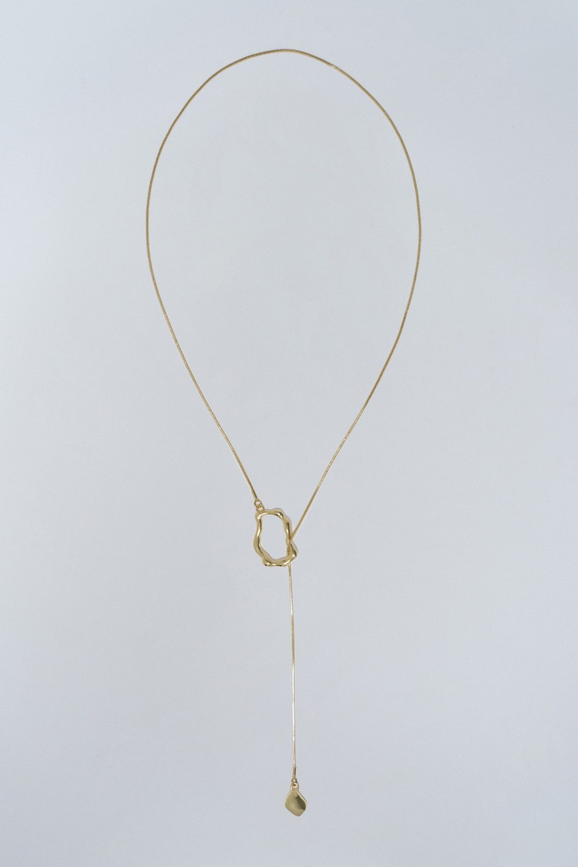 NECKLACE WITH LOOSE PENDANT