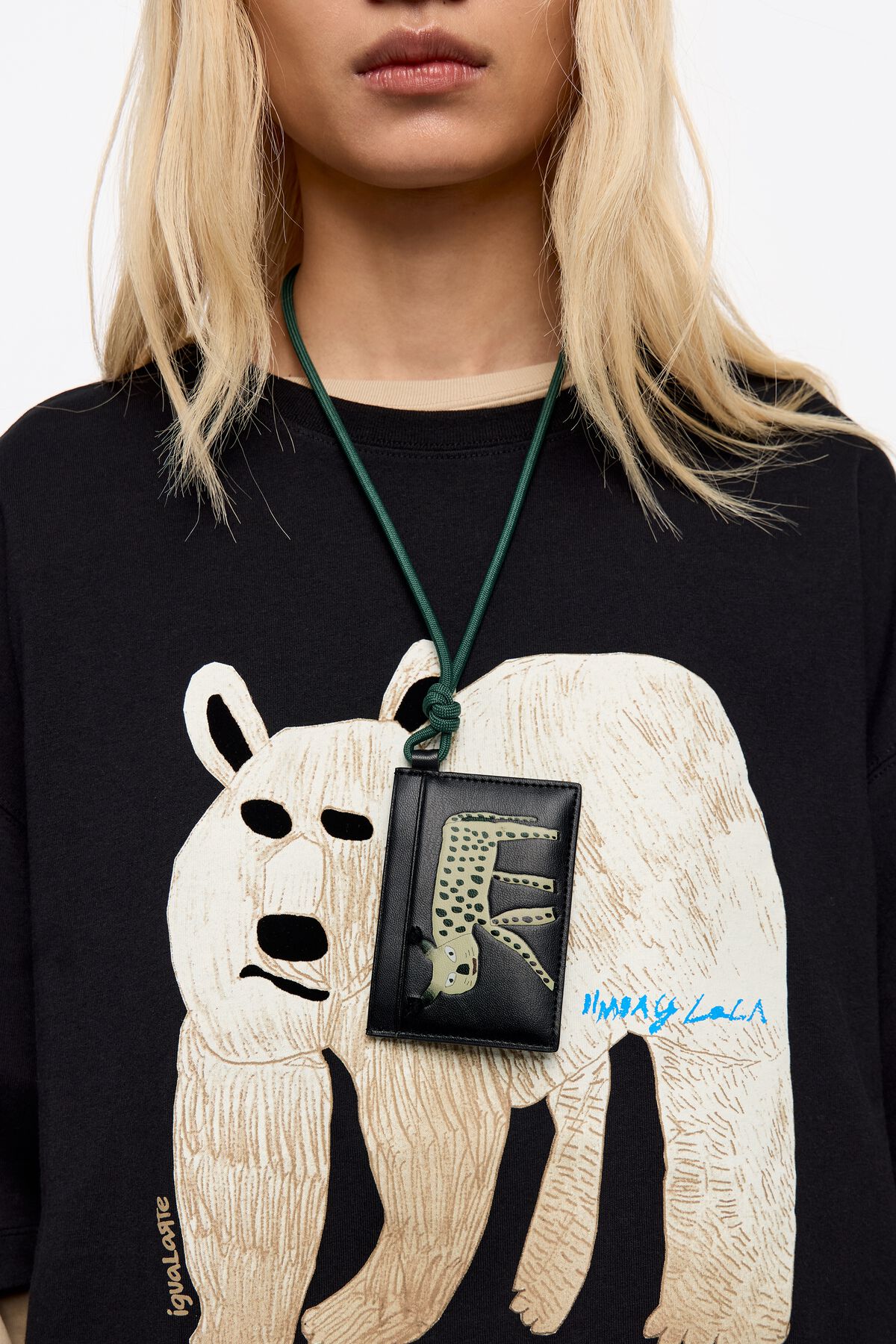 Black leather Frío Peludo card holder