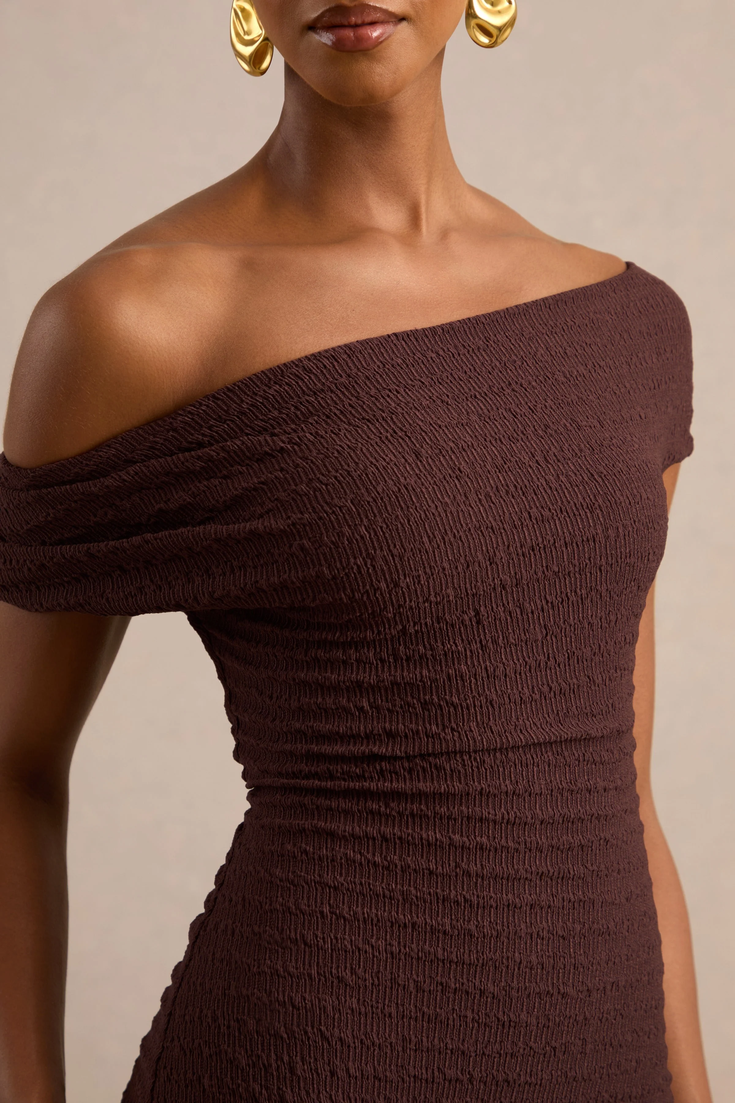 Aroa | Dark Brown Textured Jersey Bardot Short Sleeve Maxi Dress With Split