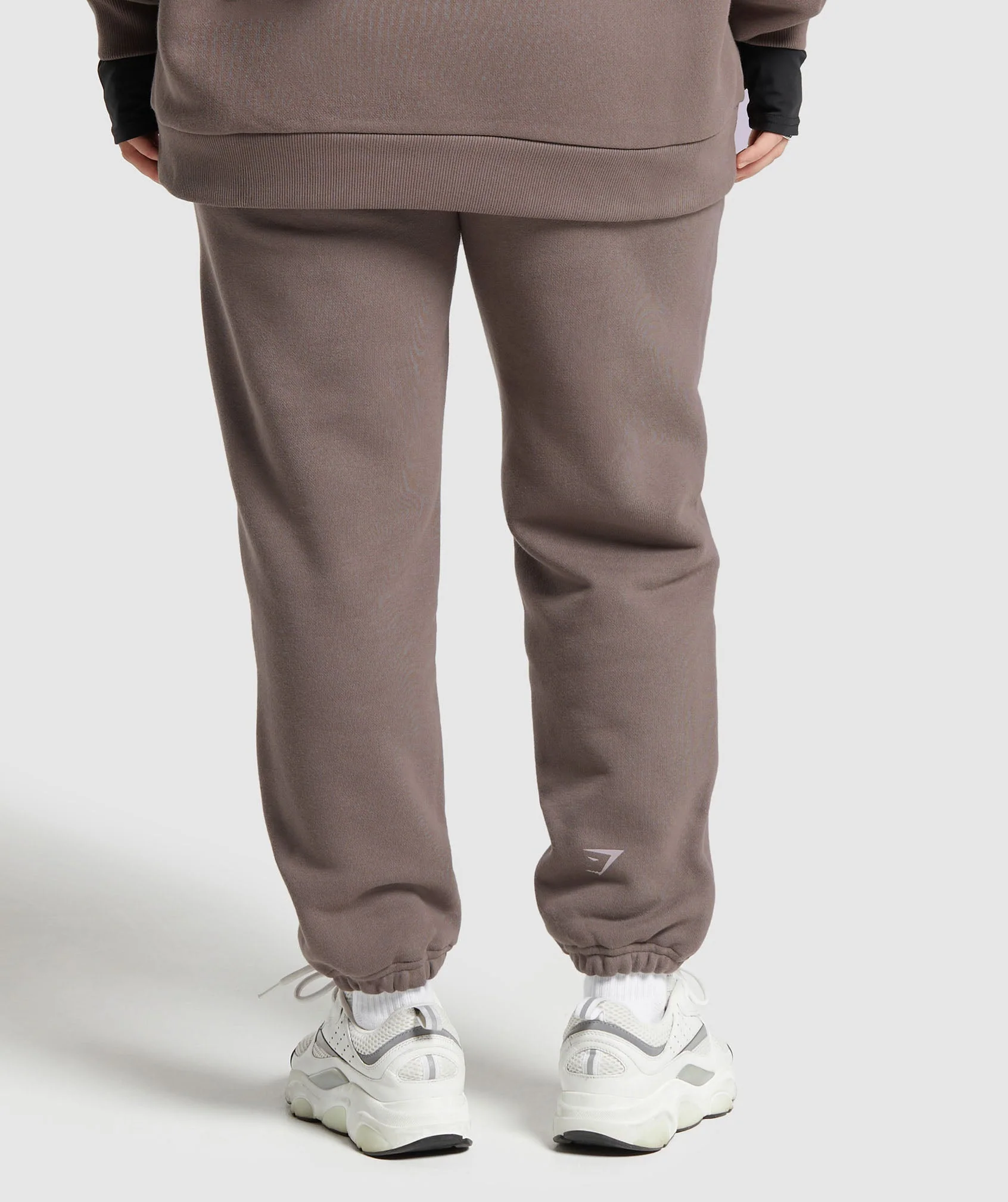 GS X Leana Deeb Oversized Joggers Dusty Brown