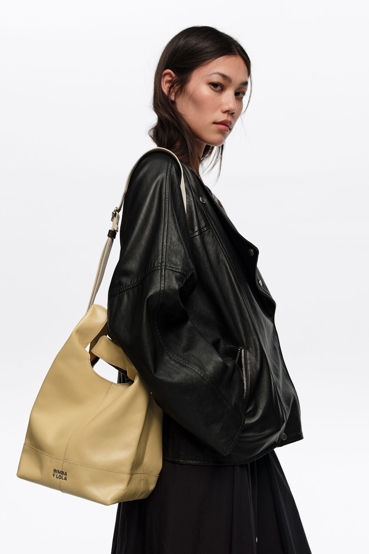 Medium oatmeal leather Paper bag