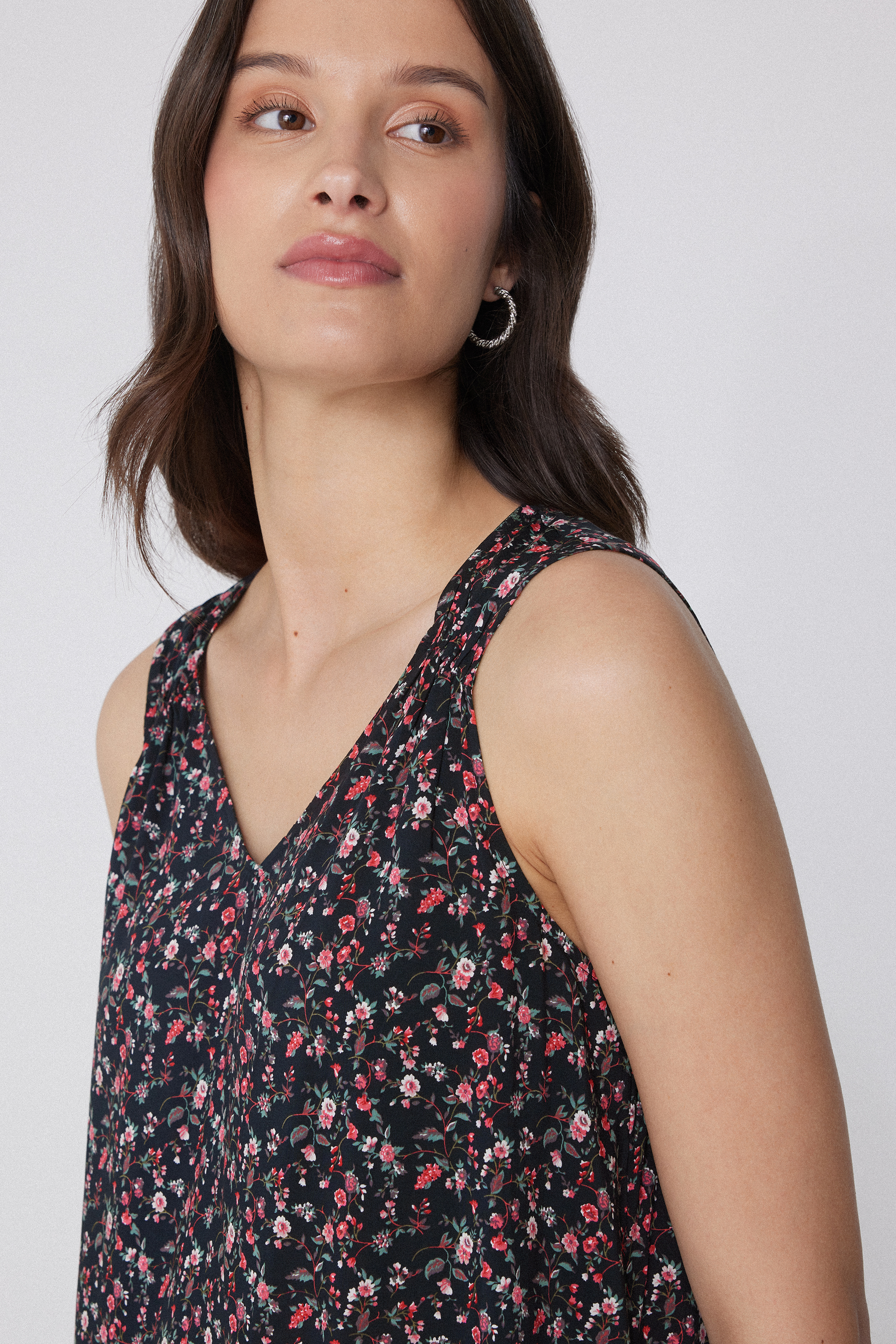 Viscose Camisole with Wide Shoulder Straps and Gathering