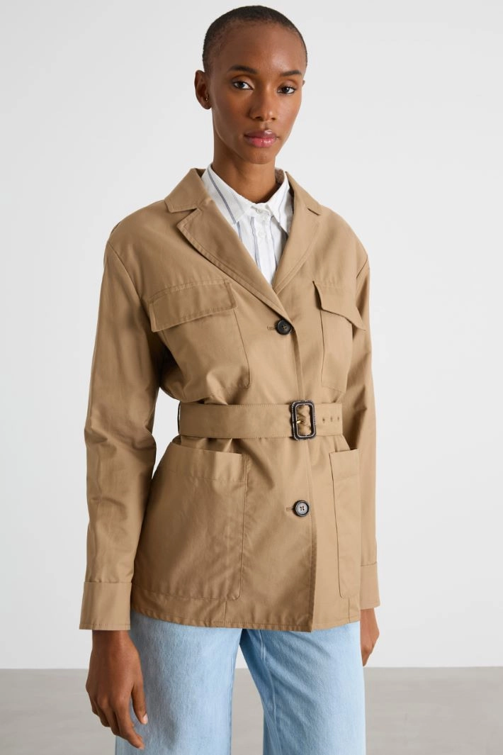 Belted water-repellent twill jacket - CAMEL