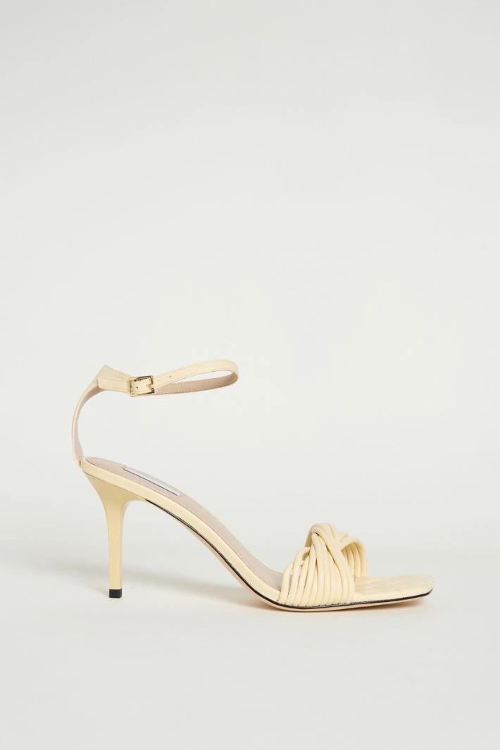 Twist-front sandals - YELLOW