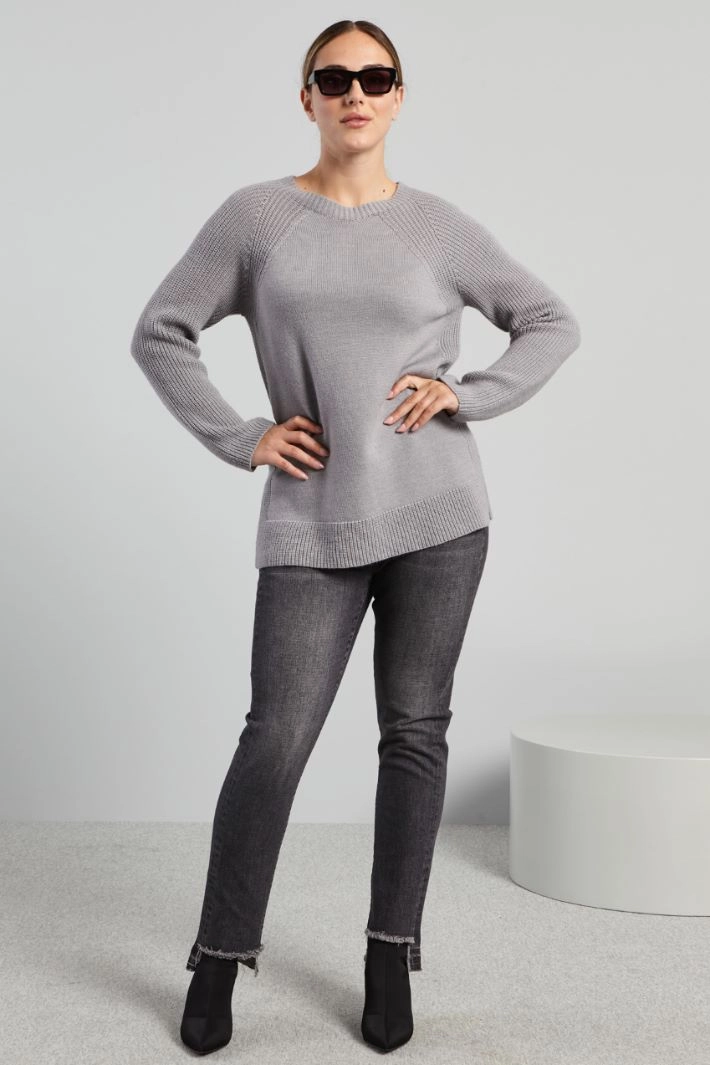 Jeans with asymmetric hem - DARK GREY