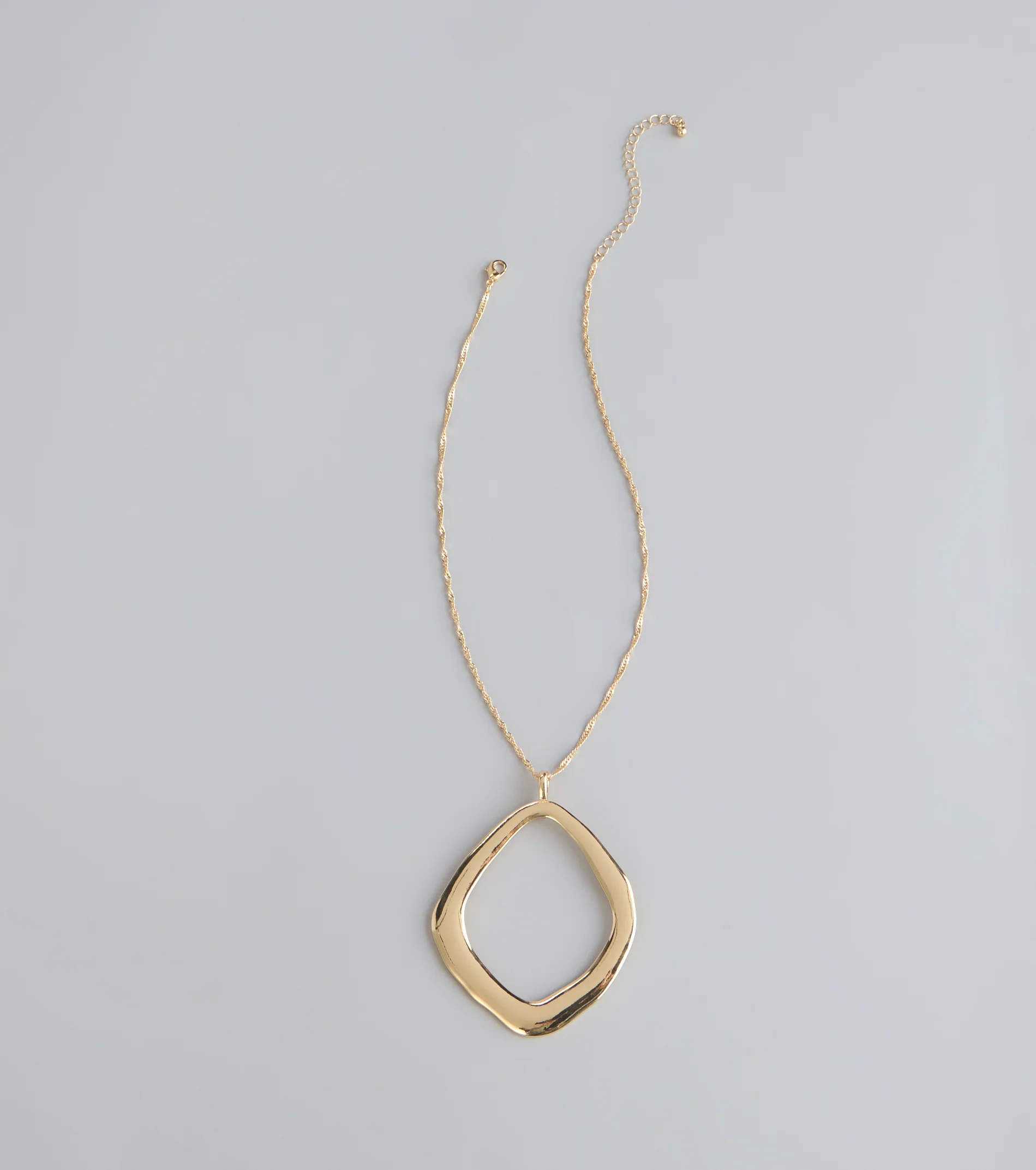 Effortlessly Bold O-Ring Pendant Necklace