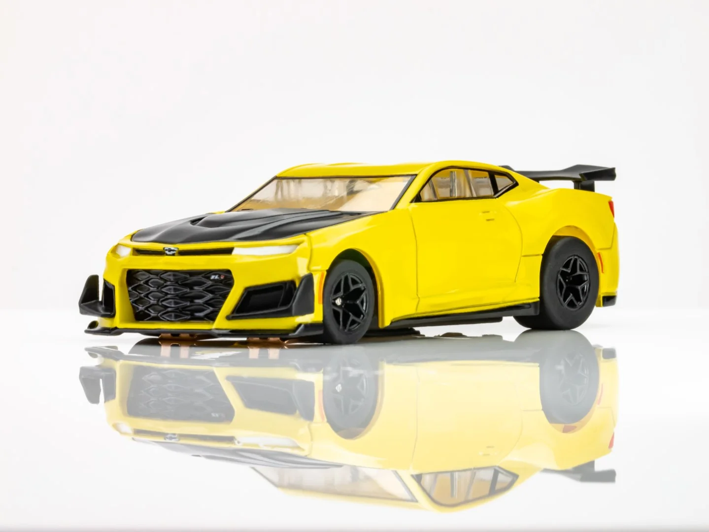 2022 Camaro 1LE – Shock Yellow AFX AFX22075