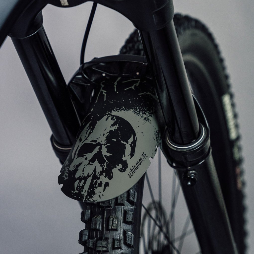 rie:sel design schlamm:PE Fender - Skull
