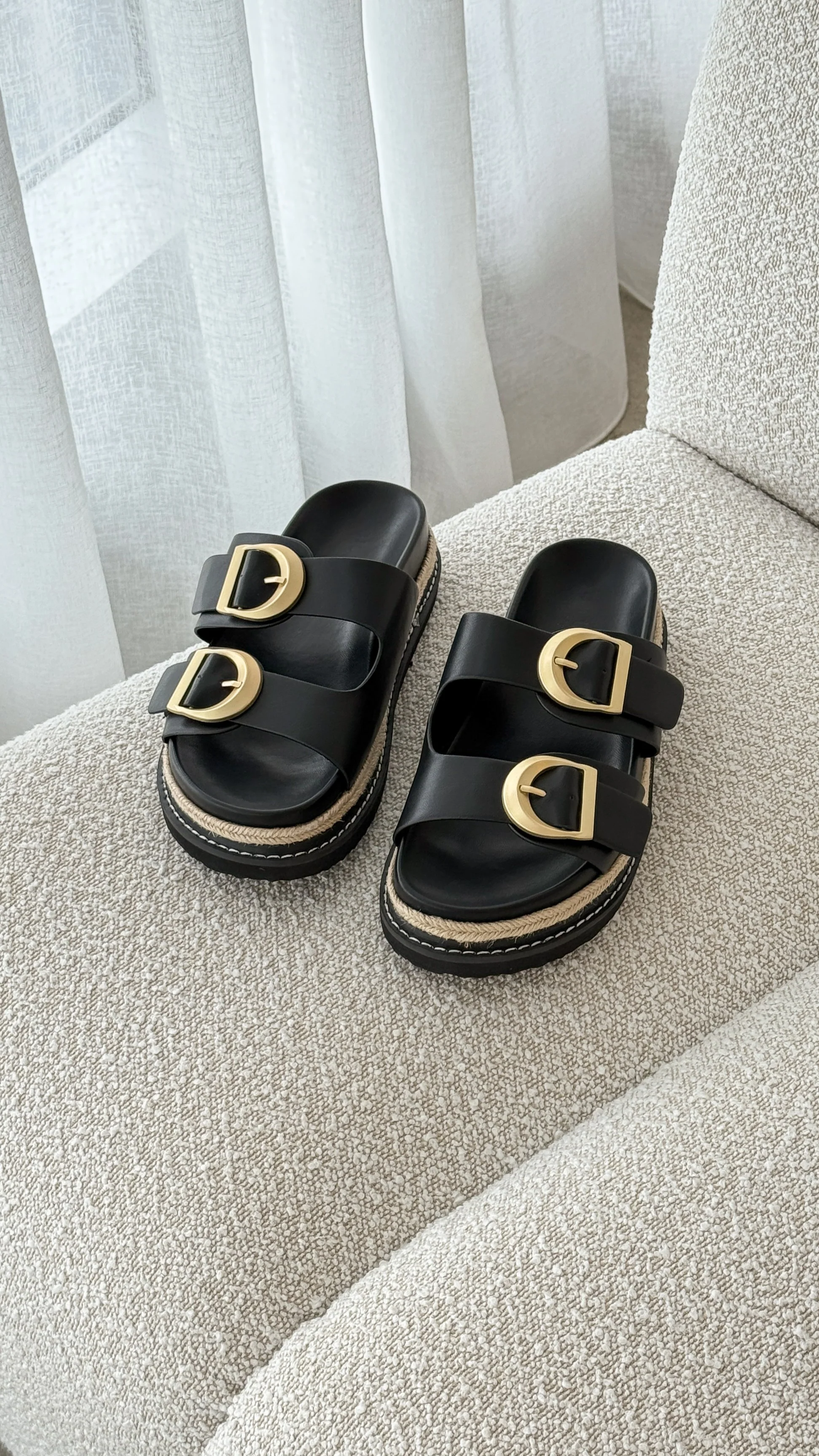 Anora Slide - Black