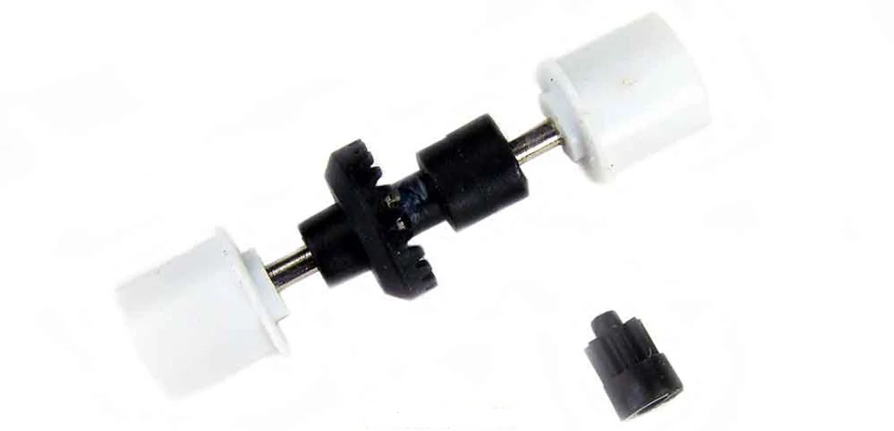 Tomy AFX Rear Axle, Hubs & Gear