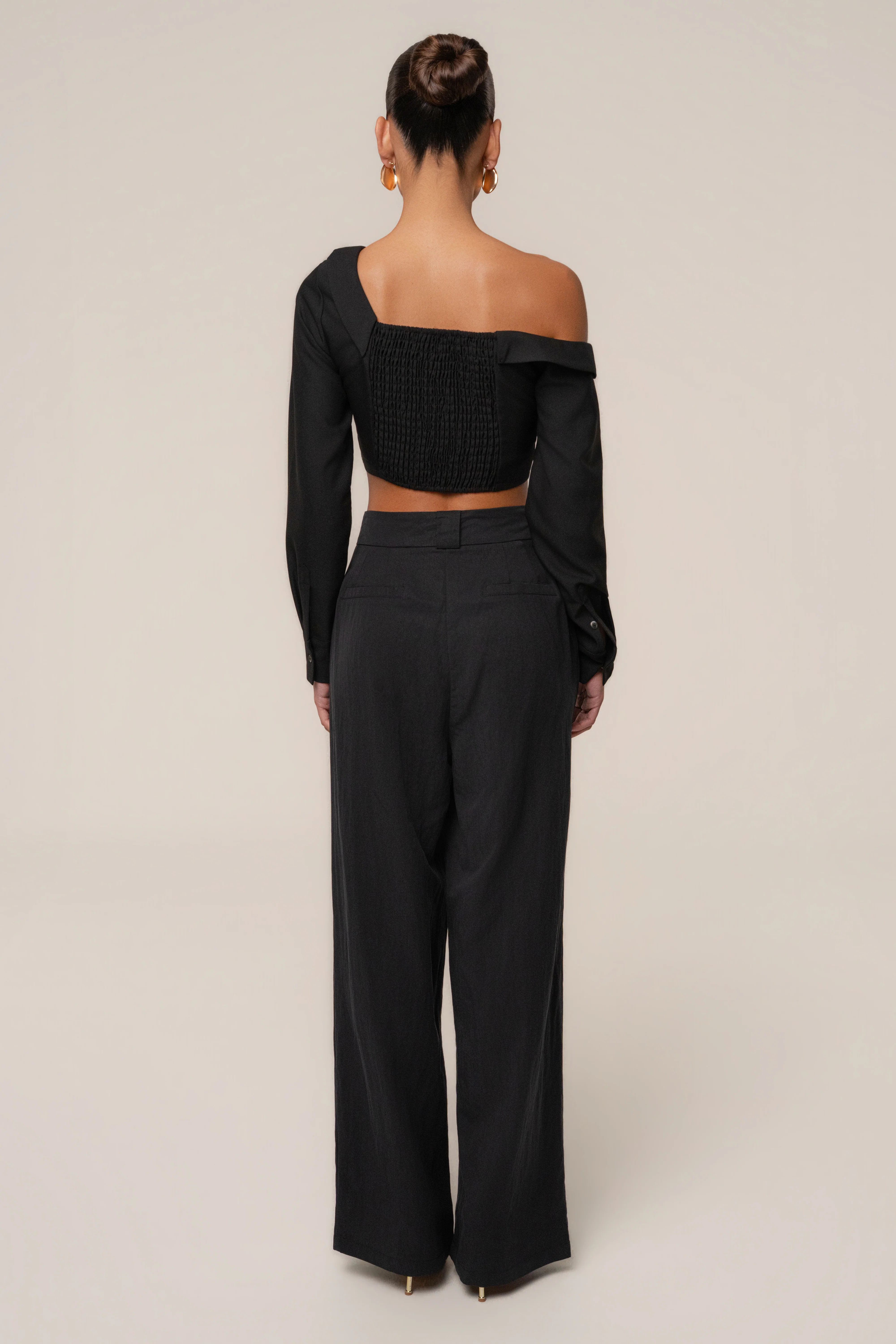 Black Off-Shoulder Twist Crop Top