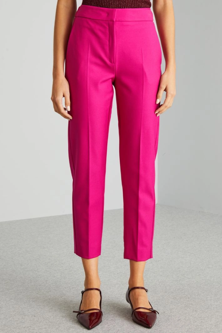 Gabardine carrot trousers - FUCHSIA