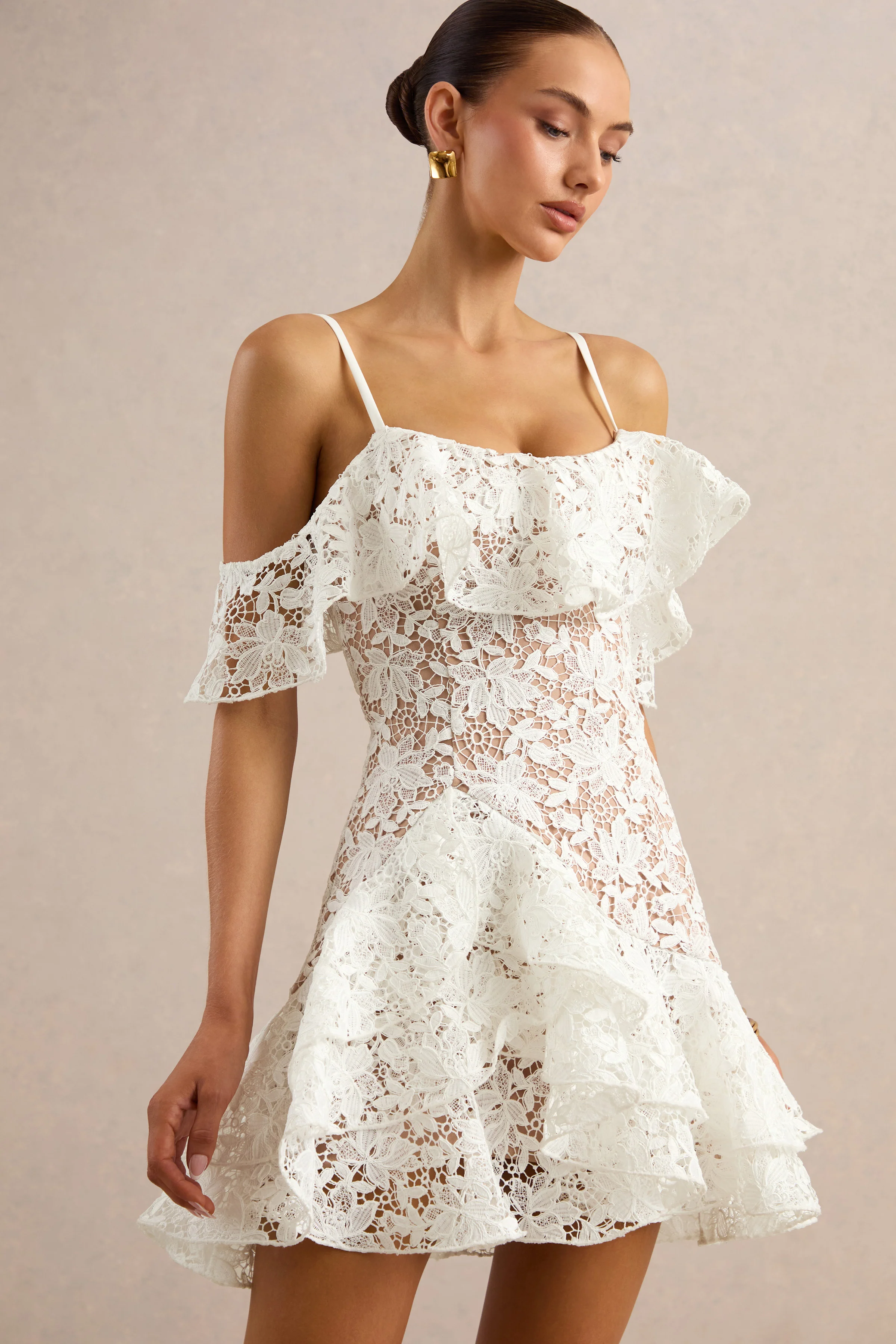 Lyris | White Lace Scoop-Neck Mini Dress With Ruffled Detailing