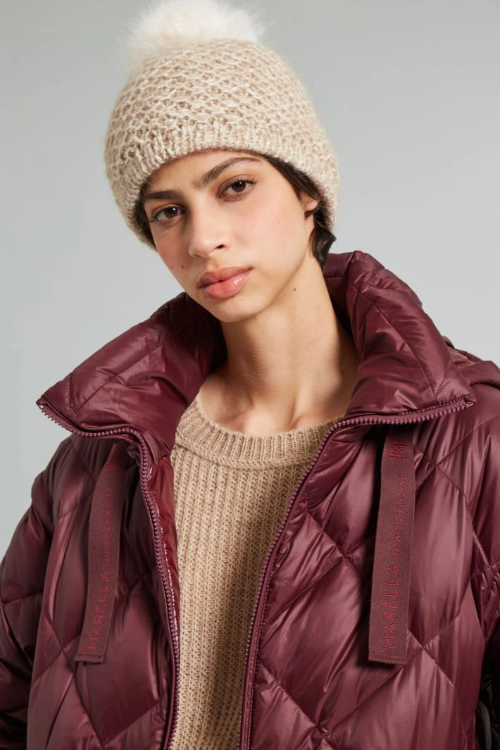 Beanie with pom pom - BEIGE WHITE