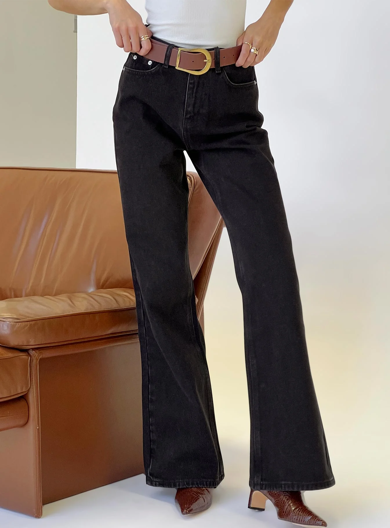 Maple Mid Rise Flare Washed Black