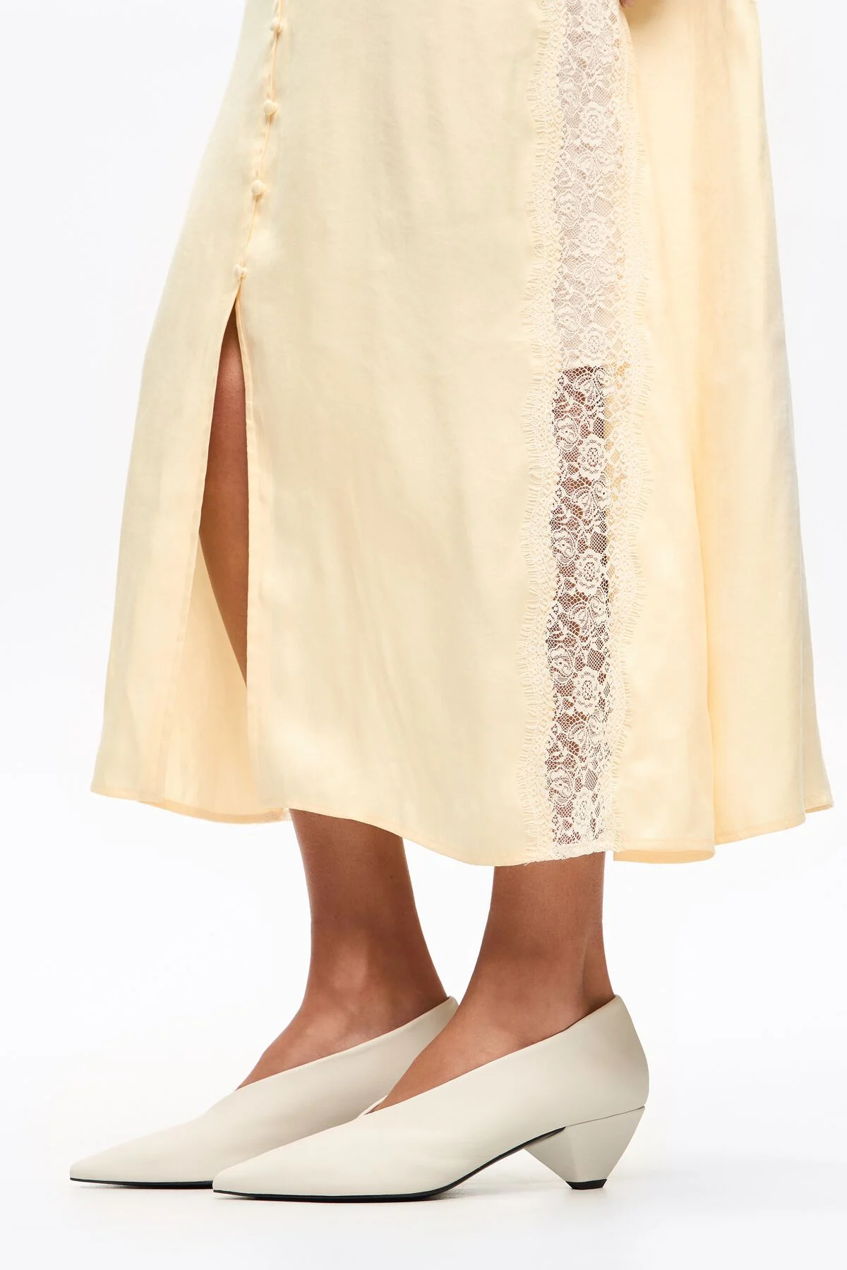 White leather medium heel court shoe