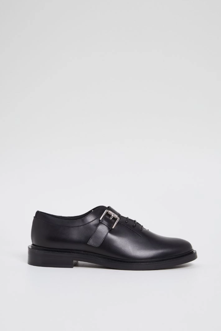 Lace-up shoes with leather buckle - BLACK