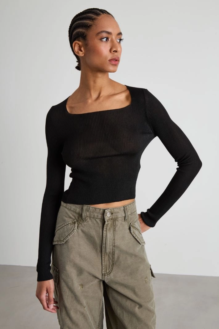 Backless shirt - BLACK