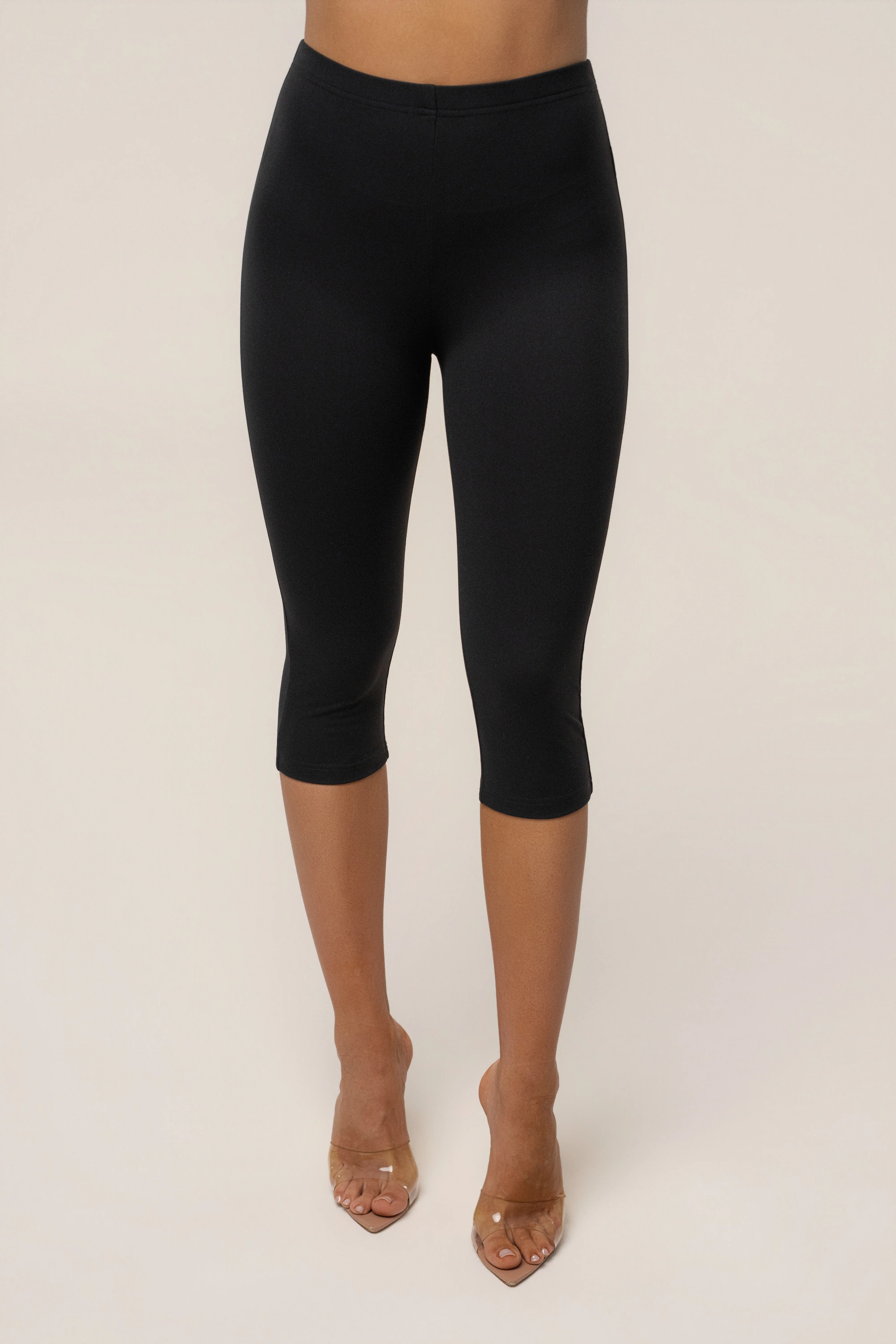 Black Essential Capri Legging