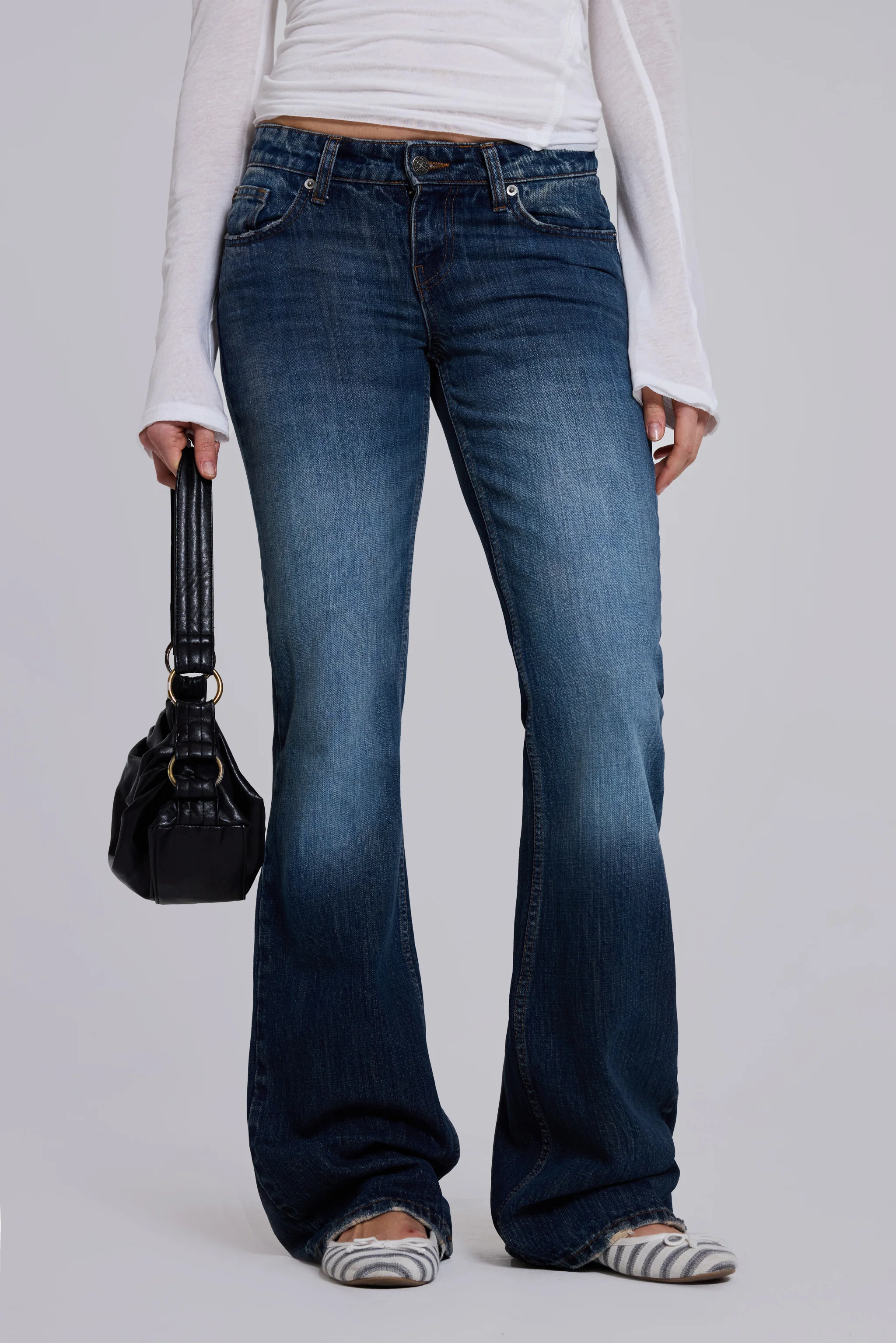 Leni Low Rise Flare Jeans in Mid Blue