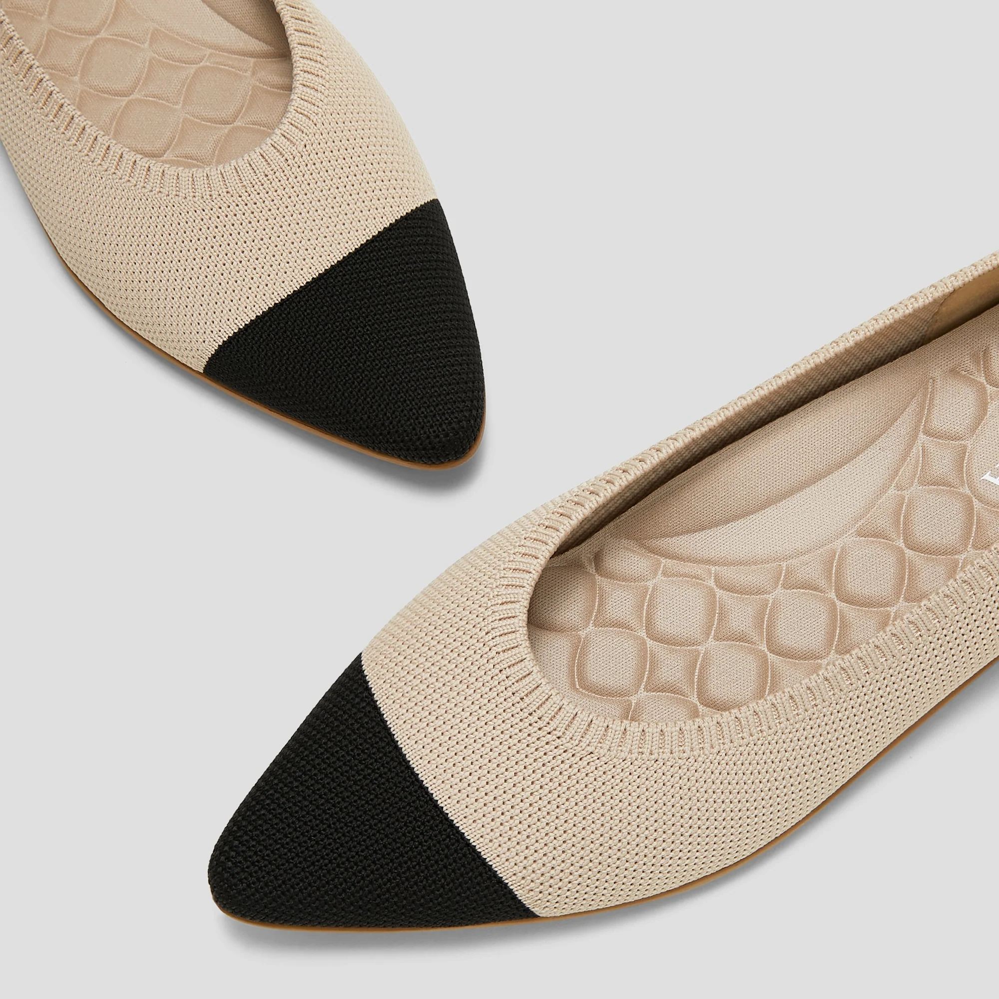 Lightweight Pointed-Ballet Flats (Aria Walker)