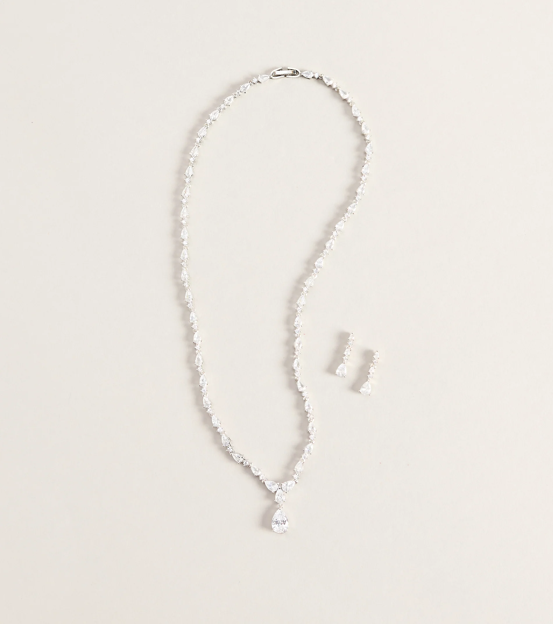 Final Details Necklace And Earrings Set
