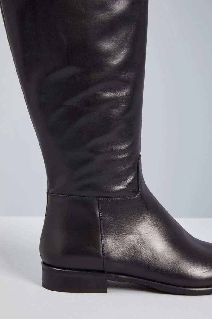 Boots with shaped shaft - BLACK