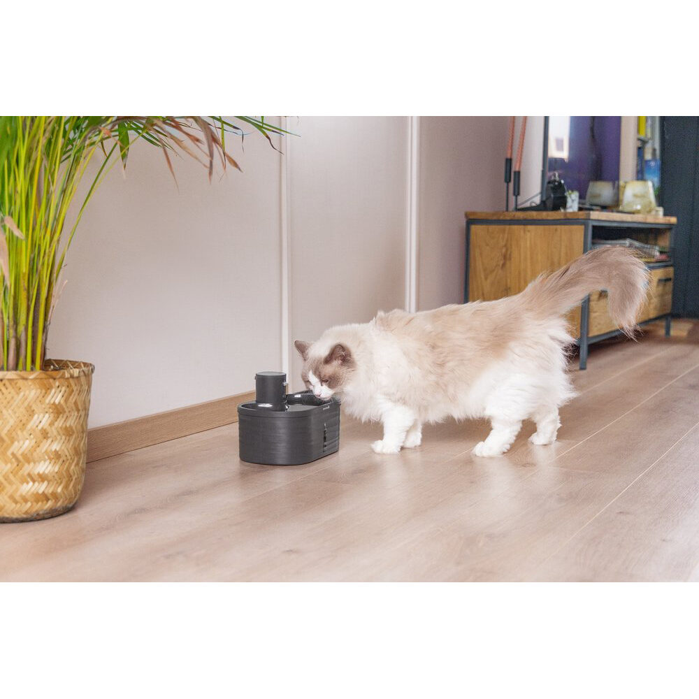 Beeztees Sef Drinking Fountain - White