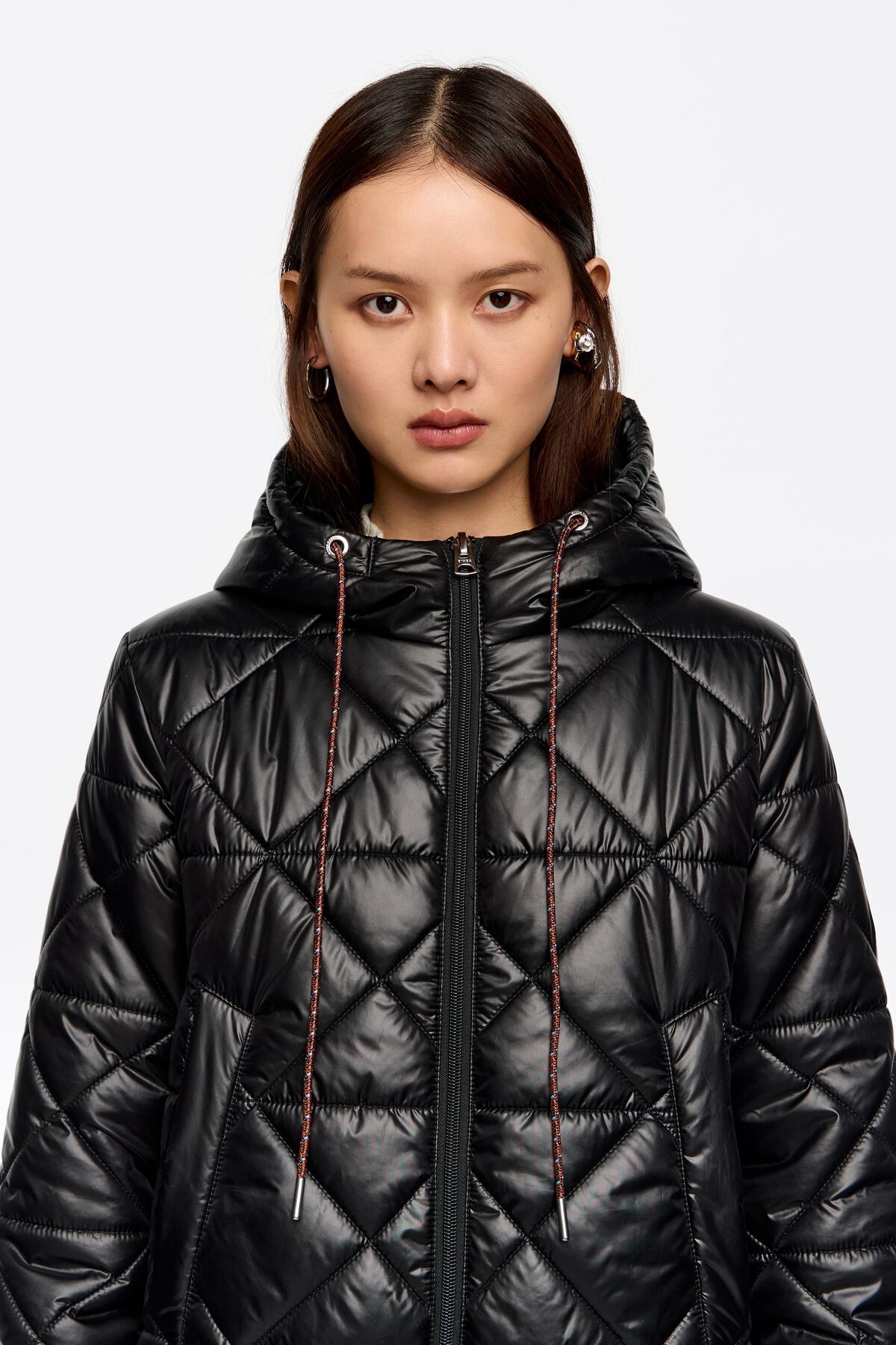 Black straight cut hooded puffer