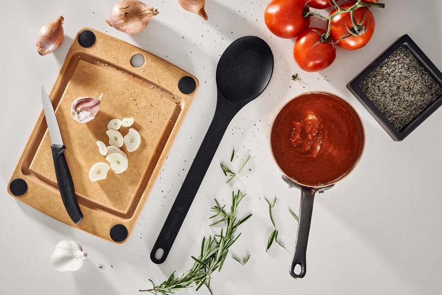 All-in-One Cutting Board M