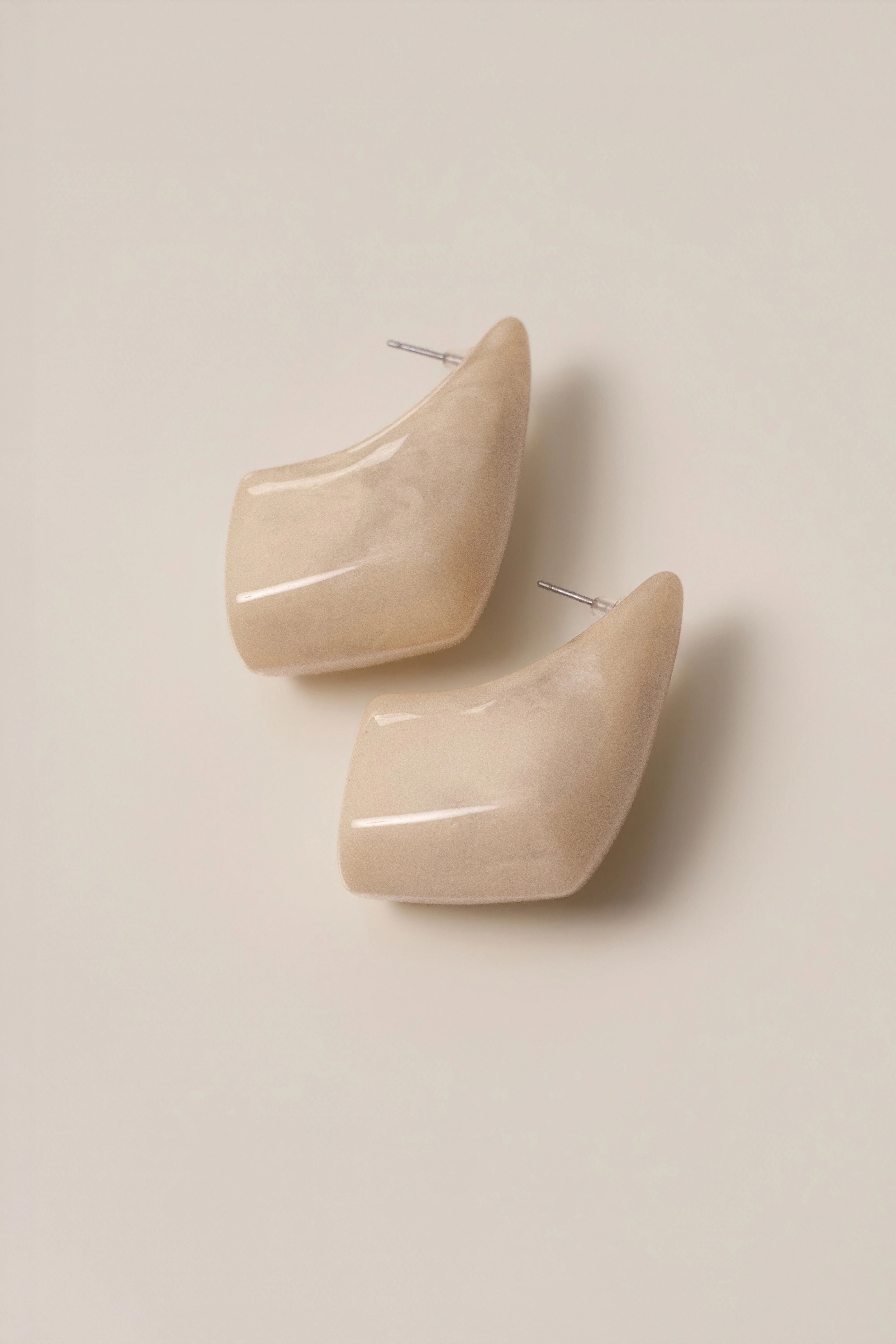 Ivory Sculpt Resin Earrings
