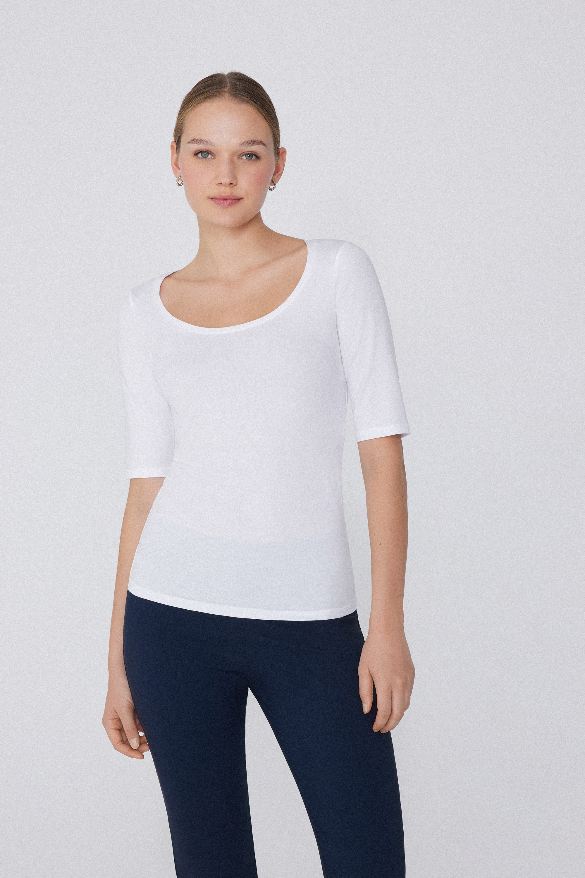 Short-Sleeve Scoop-Neck Top in Organic Cotton