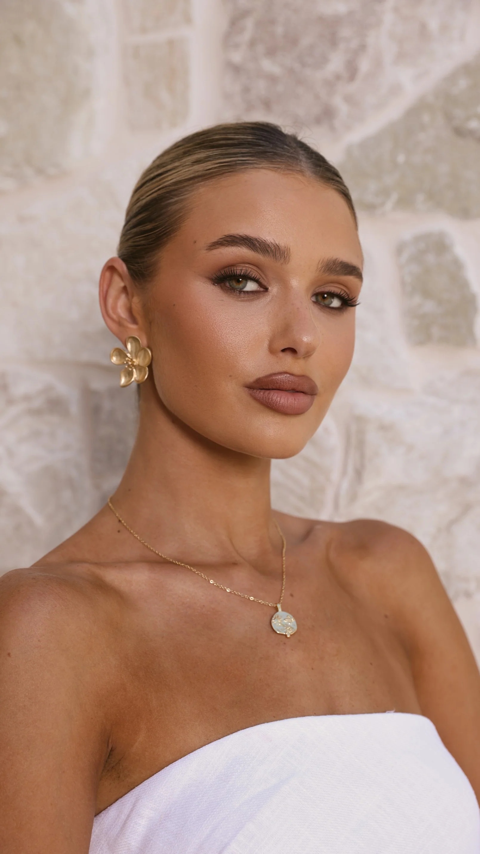 Mare Earrings - Gold