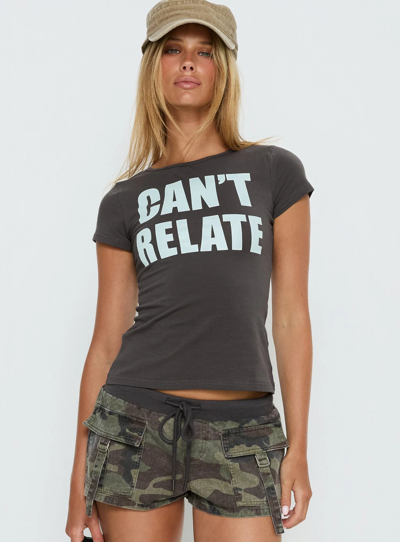 Can't Relate Graphic Top Grey / Blue