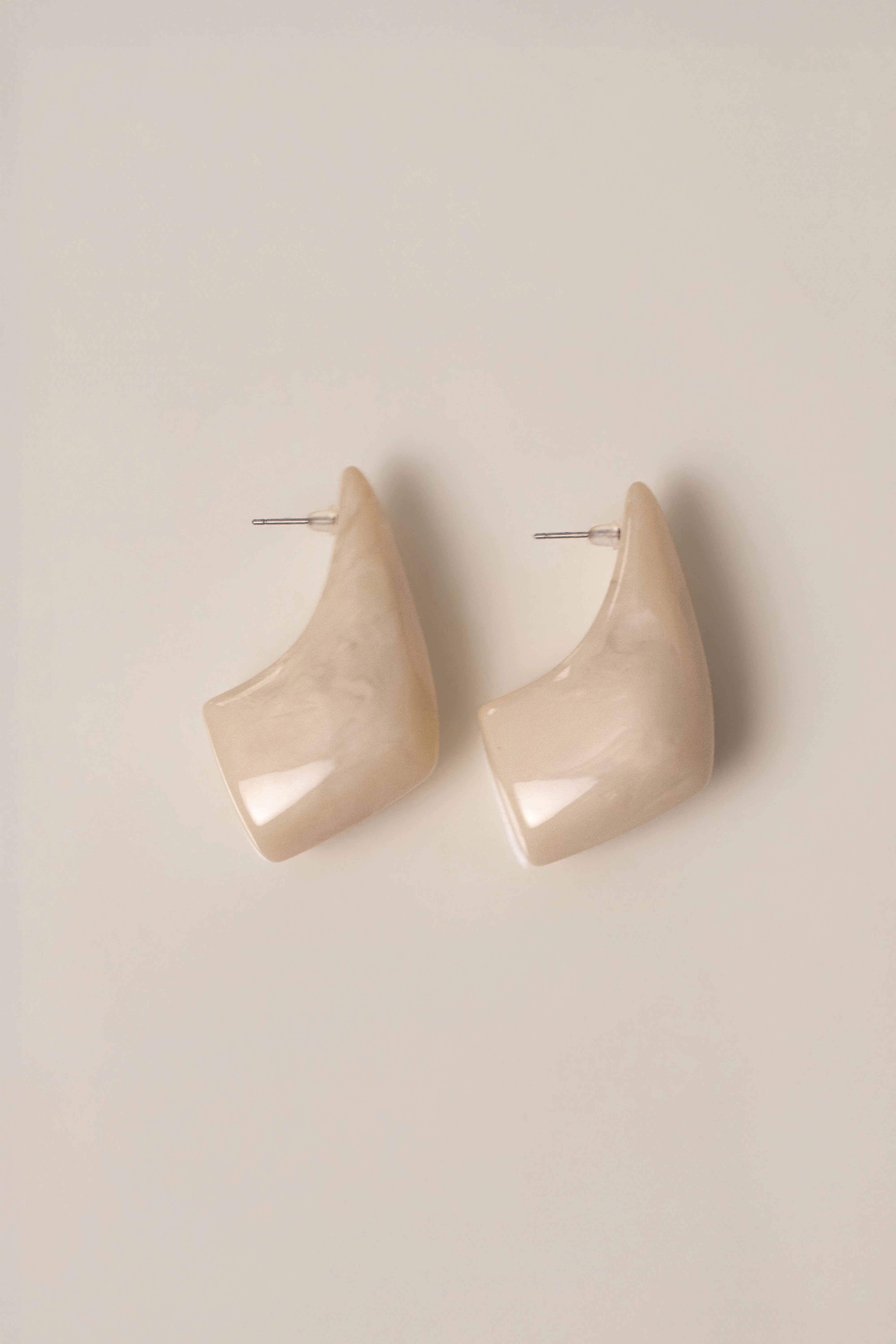 Ivory Sculpt Resin Earrings