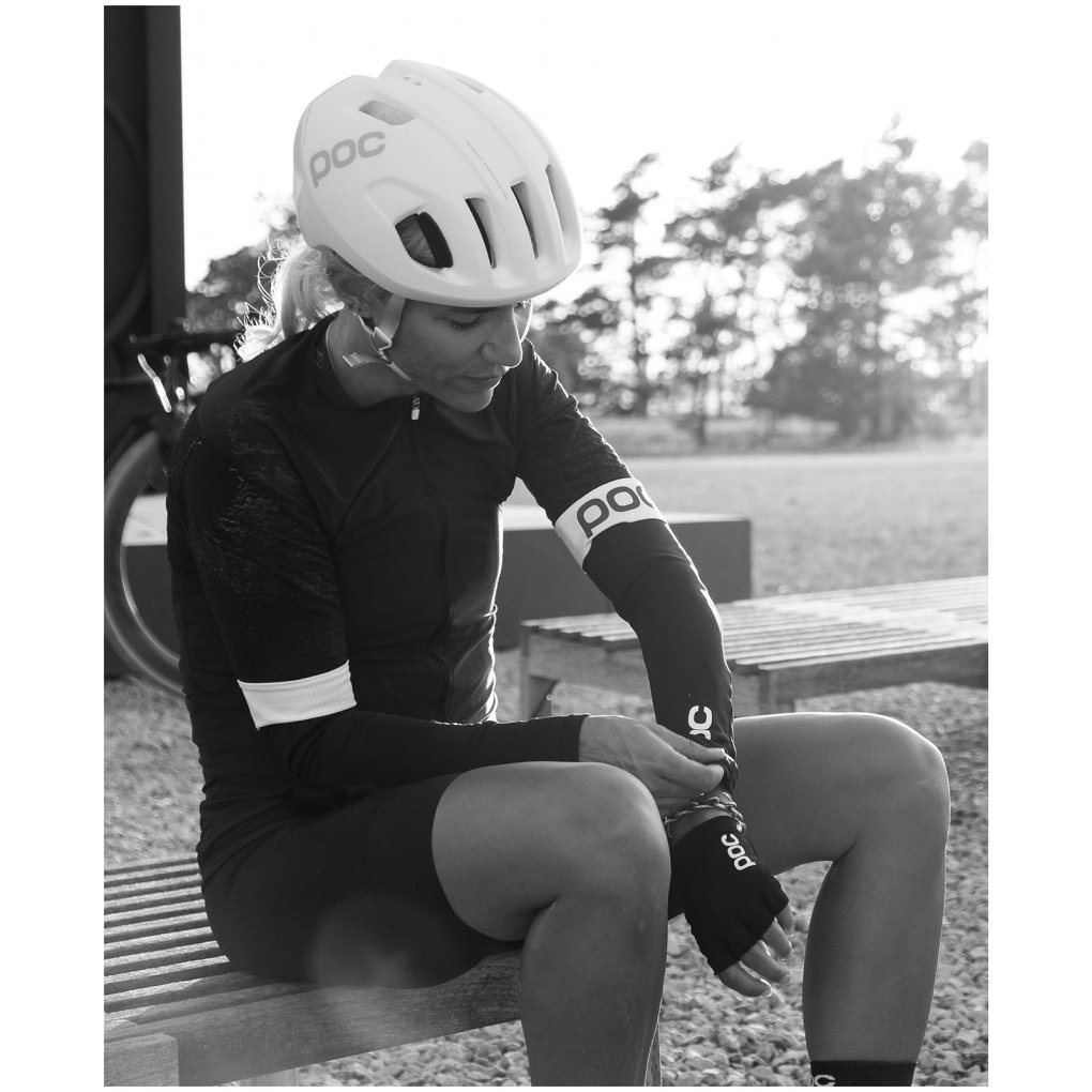 POC Essential Short Glove - 1002 Uranium Black