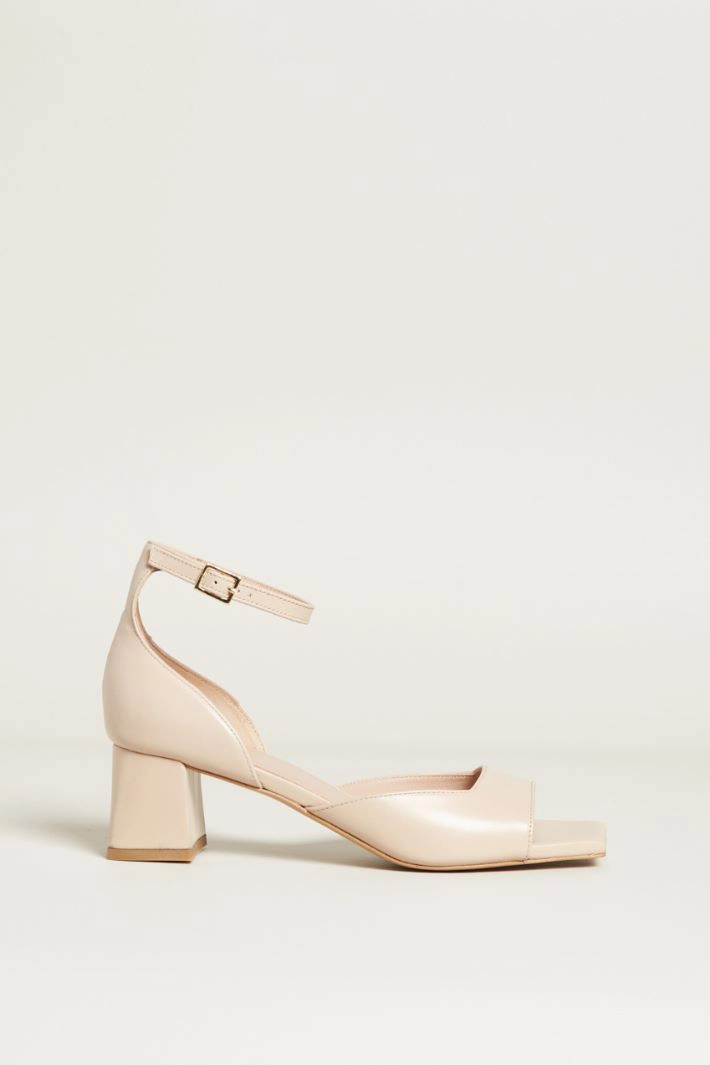 Square sandals - LIGHT PINK