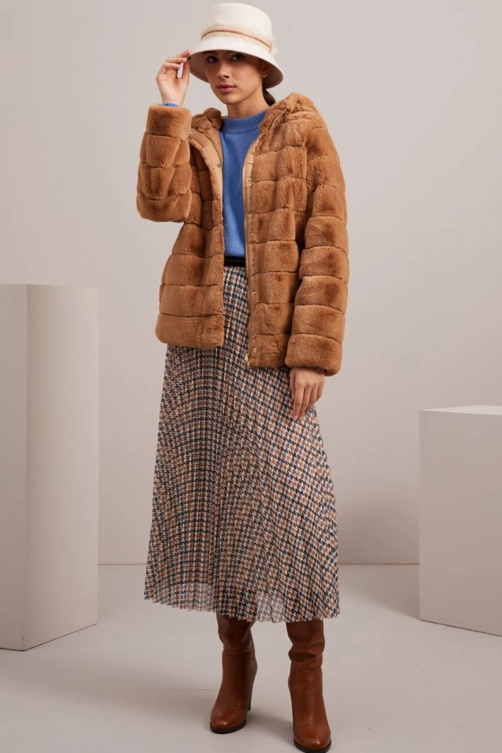 Cloche hat with a gauze ribbon - WHITE MILK BEIGE