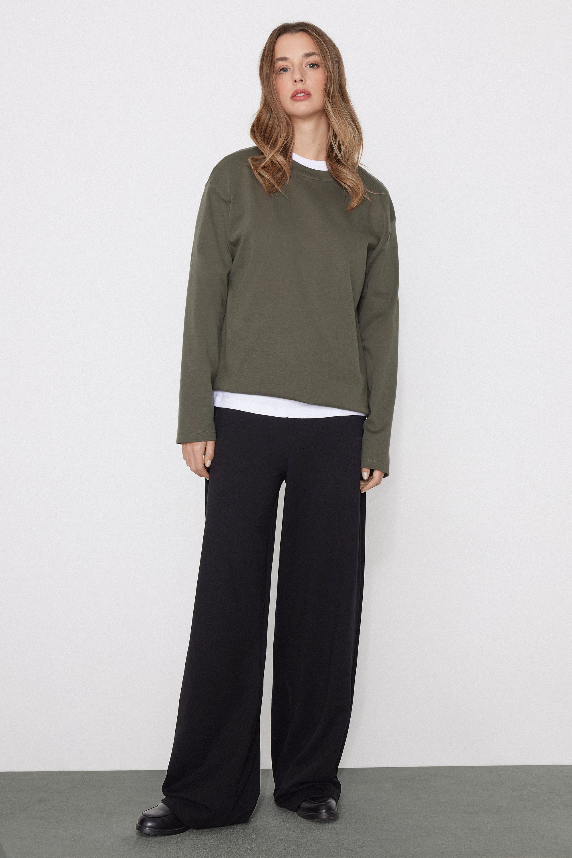 Medium Weight 100% Cotton Long Sleeve T-shirt with a Round Neckline