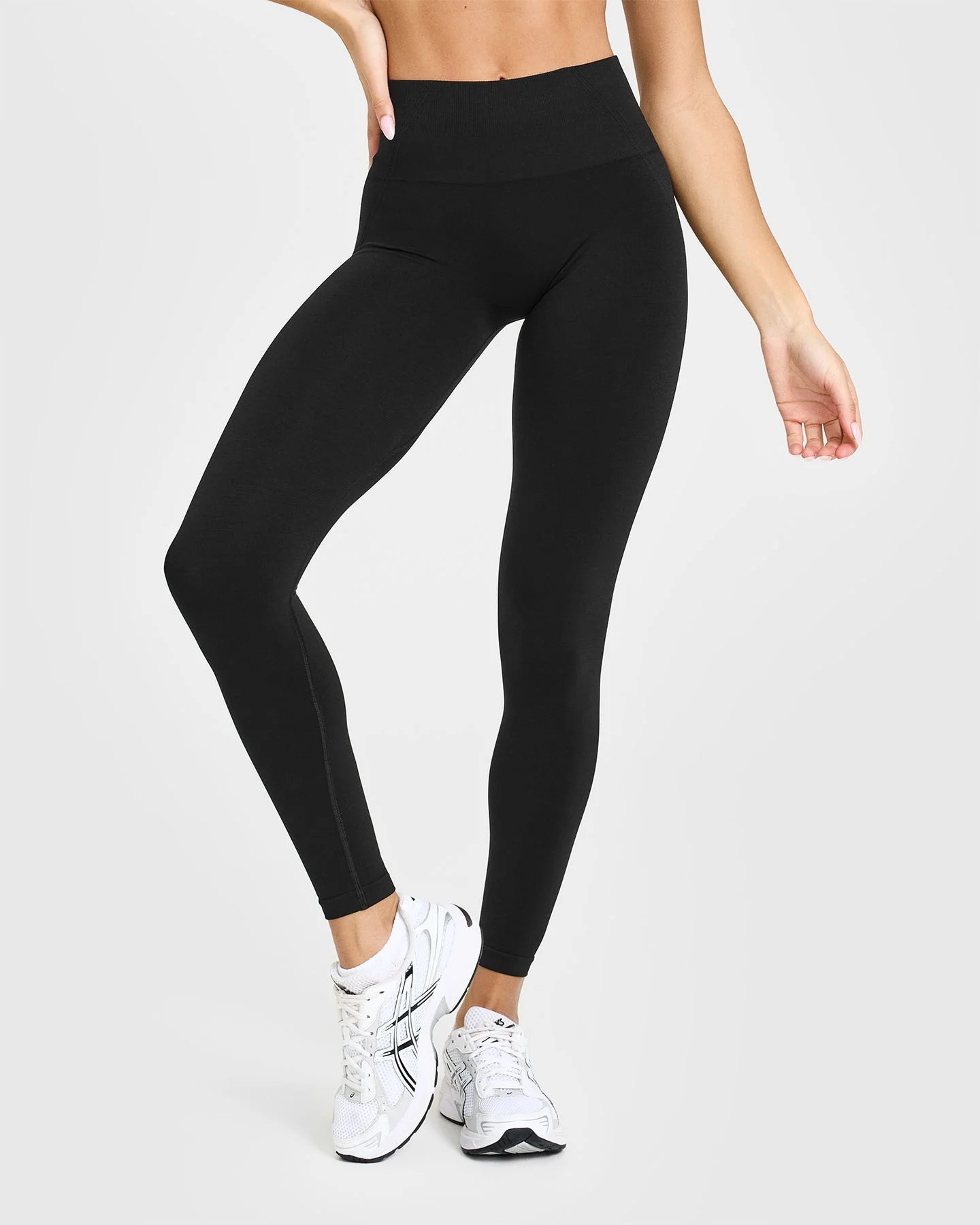 EffortlessLift™ Seamless Leggings with White Logo | Black