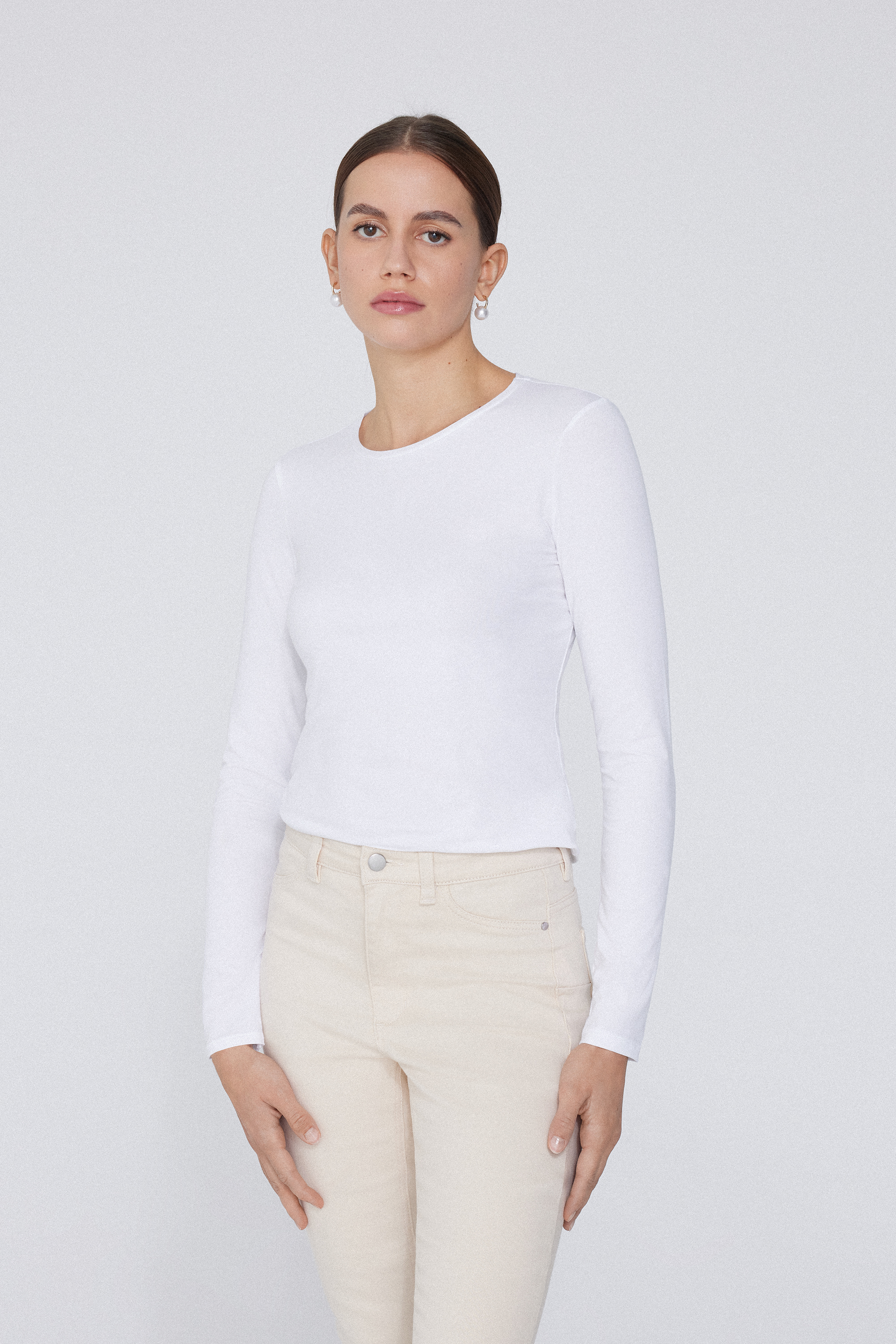 Organic Stretch Cotton Top with Long Sleeves and a Round Neck